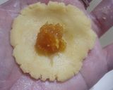 Foto langkah ke 6 dari resep Nastar renyah berikut tips kinclong agar tdk retak dan melebar.