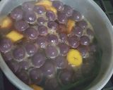Foto langkah ke 3 dari resep Kolak pisang dan bola ubi ungu.