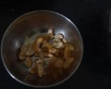 गव्हाच्या शेवई ची खीर रेसिपी स्टेप 1 फोटो 