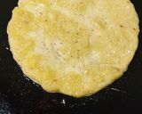A picture of step 5 of White Makki Ki Roti 😋.