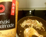 Foto del paso 5 de la receta: Muslo de Pollo al Teriyaki de Cúrcuma y Curry