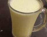 A picture of step 3 of Pear honey smoothie.