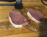 Une image de l'étape 1 de Médaillons de porc marinés et grillés à la plancha.
