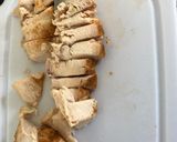 A picture of step 5 of Roasted Chicken and Spring Onions, with Lime and Oil dressing, served in a Green Salad.