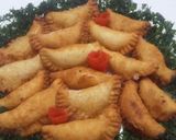 A picture of step 9 of Crispy Puff Samosa.
