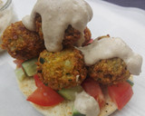 Foto del paso 7 de la receta: Falafel, pan de pita y ensalada con salsa tahini