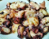 Foto del paso 4 de la receta: Brioche de pulpo a la albahaca con patata y cebolla a lo pobre