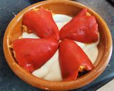 Foto del paso 6 de la receta Piquillos rellenos de Carne con bechamel y queso gratinado