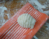 Foto del paso 5 de la receta: Ñoquis de papas con salsa de tomate natural a la albahaca