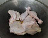 Foto langkah ke 1 dari resep Ayam kecap mentega simpel dan ekonomis.