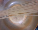 Foto langkah ke 5 dari resep Clam Fettuccine with Padang Sauce.