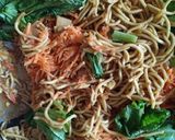 Foto langkah ke 3 dari resep Mie Saus Tiram.