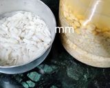 A picture of step 1 of Idli With Tomato Coconut Chutney.