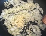Foto del paso 1 de la receta Arroz rápido de gambas y almejas
