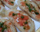 Foto del paso 3 de la receta: Bruschetas con jamón crudo y pesto