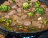 Foto langkah ke 7 dari resep Saikoro cah brokoli.