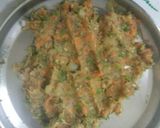 A picture of step 2 of Alu paratha.