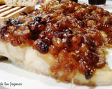 Foto del paso 1 de la receta: Bacalao con cebolla caramelizada y pasas