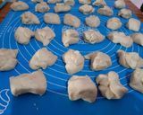 Foto langkah ke 5 dari resep Donut Susu.