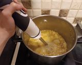 A picture of step 5 of Leek and Potato Soup.