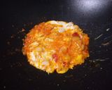 Foto langkah ke 5 dari resep Eggs in Tomatoes.