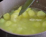 A picture of step 2 of Pigeon Peas Mukimo.