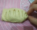 Foto langkah ke 6 dari resep Roti Isi Keju Susu Ala Bakery.