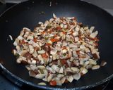 Foto del paso 2 de la receta: Espaguetis de calabacín con setas y romesco