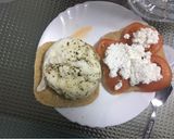 Foto del paso 5 de la receta: Sándwich de claras de huevo con pimienta, tomate y requesón