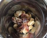 A picture of step 2 of Dates Banana Smoothie.