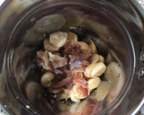 A picture of step 2 of Dates Banana Smoothie.