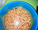 A picture of step 1 of Tiger nut milk shake.