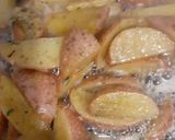 Foto del paso 7 de la receta: Filete al perejil con papas rústicas