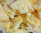 Hình bước làm 1 của món Salad thơm/dứa