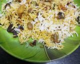 मशरूम बिर्याणी (Mushroom Biryani Recipe In Marathi) रेसिपी स्टेप 8 फोटो 