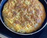 Foto del paso 6 de la receta: Tortilla de patata rellena de jamón york y queso