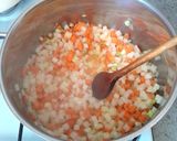 Tejszínes karalábéleves májgaluskával recept fázis 1 fotója