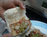 A picture of step 11 of Mumbai special Dabeli.