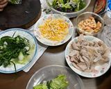 Hình bước làm 1 của món Hành cuốn
