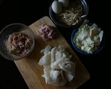 A picture of step 1 of Cha Kway Teow ผัดซีอิ้วหมู.