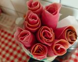 Foto langkah ke 4 dari resep Rose Crepes.