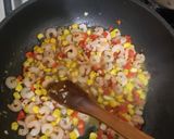 Foto del paso 2 de la receta: Tallarines con camarones🍝🍤🍝🍤..