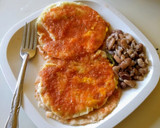 Foto del paso 5 de la receta: Huevos rancheros en salsa de tomate rojo