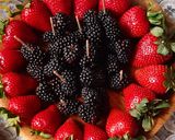 صورة لخطوة 1 من وصفة افكار لتقديم الفواكه 🍓🍓🍒🍒