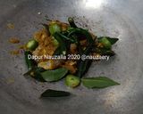 Foto langkah ke 2 dari resep Udeung Masam Keueng (Kuah Udang Asam Pedas).