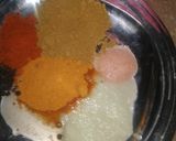 A picture of step 1 of Chicken qorma aloo.