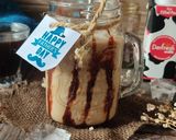 A picture of step 6 of Chocolate iced coffee.