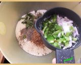 A picture of step 2 of Rice Chilla.