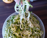 Foto del paso 1 de la receta: Espaguetis de calabacín con atún