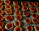 A picture of step 6 of Oat meal cookies with honey and mermelade.
